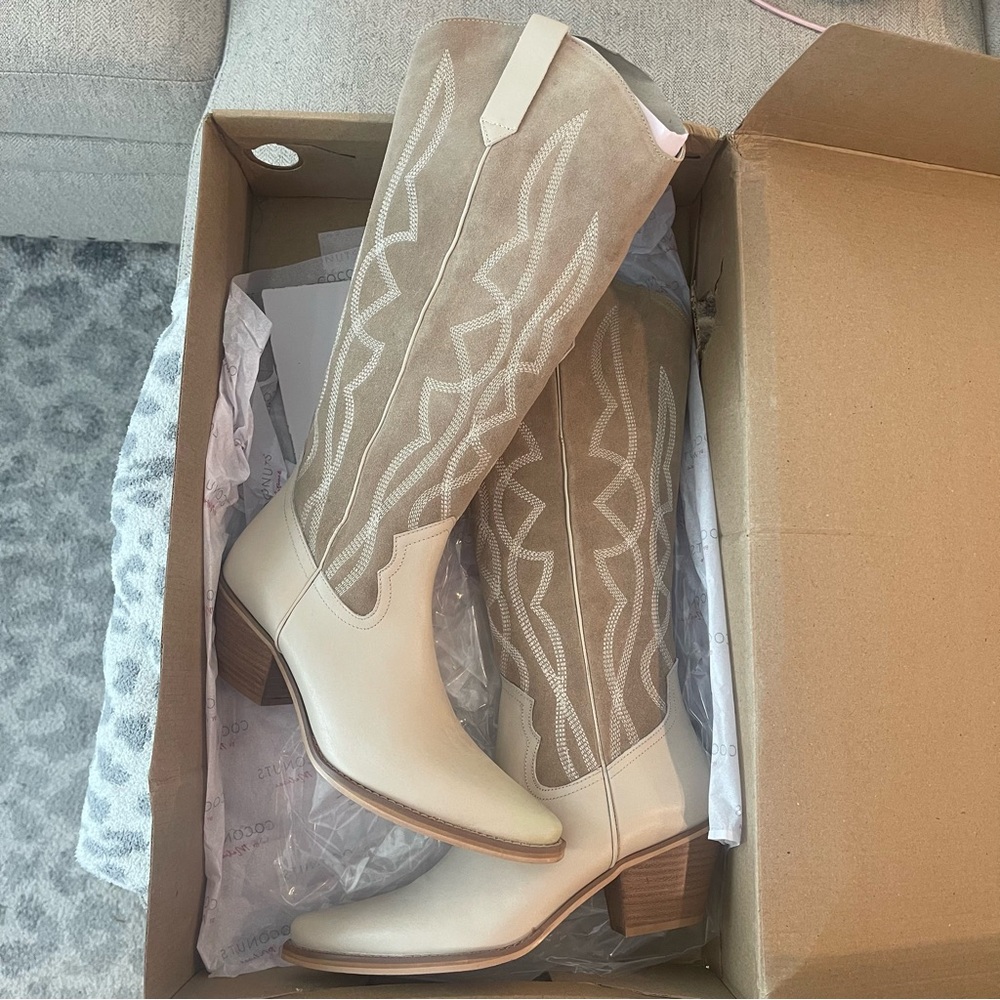 Coconuts by Matisse Alpine Boots In Natural/Ivory